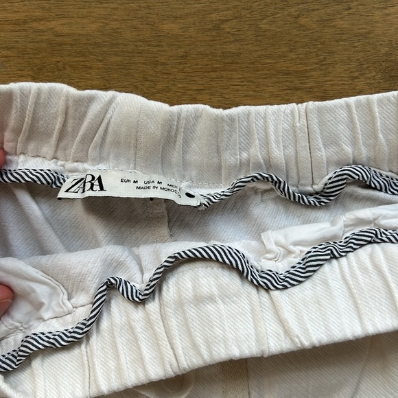 Zara White Capris - Picture 2 of 3